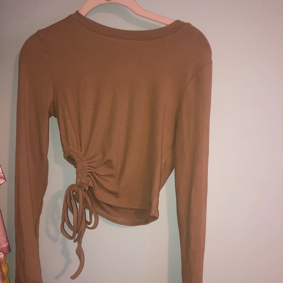 Long sleeve open side cute top - Picture 1 of 3